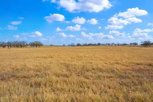 $1,750,000 | 1402 Country Side Bend, Fredericksburg, TX 78624