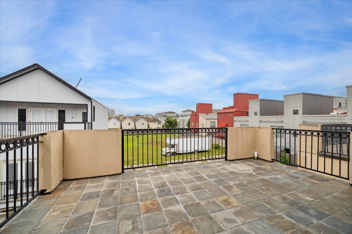 3041 Clinton Drive Houston, TX 77020 - Photo 23 of 29 a view of a terrace with sky view
