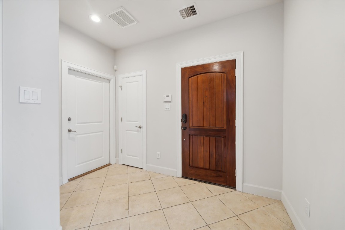 3041 Clinton Drive Houston, TX 77020 - Photo 3 of 29