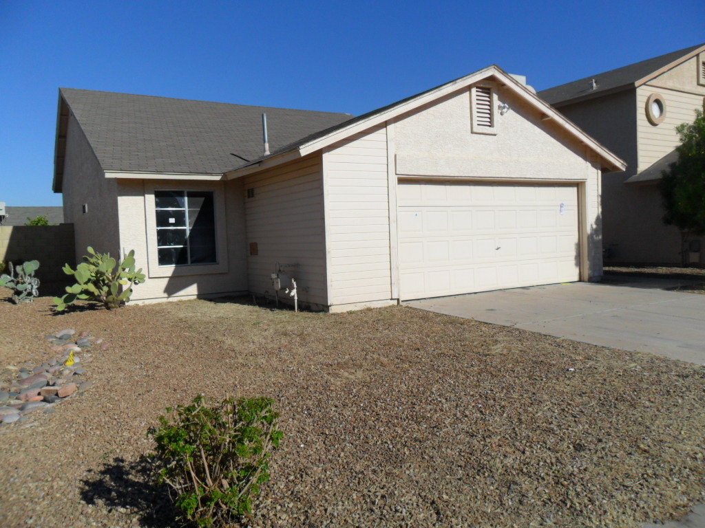 1744 East Carter Road Phoenix, AZ 85042 - Photo 1 of 20 023 284889 Front
