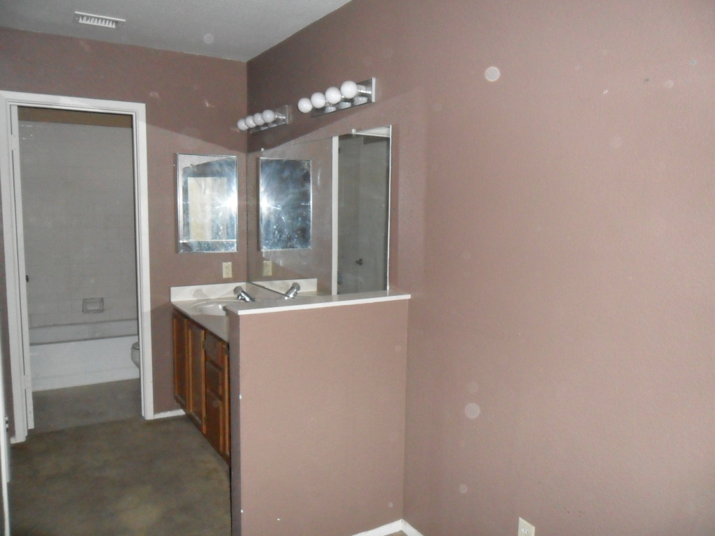 1744 East Carter Road Phoenix, AZ 85042 - Photo 5 of 20 023 284889 Master BA