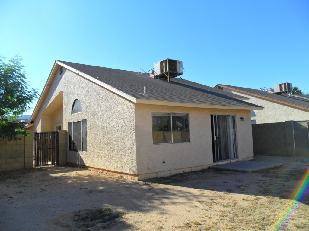 1744 East Carter Road Phoenix, AZ 85042 - Photo 8 of 20 023 284889 Rear