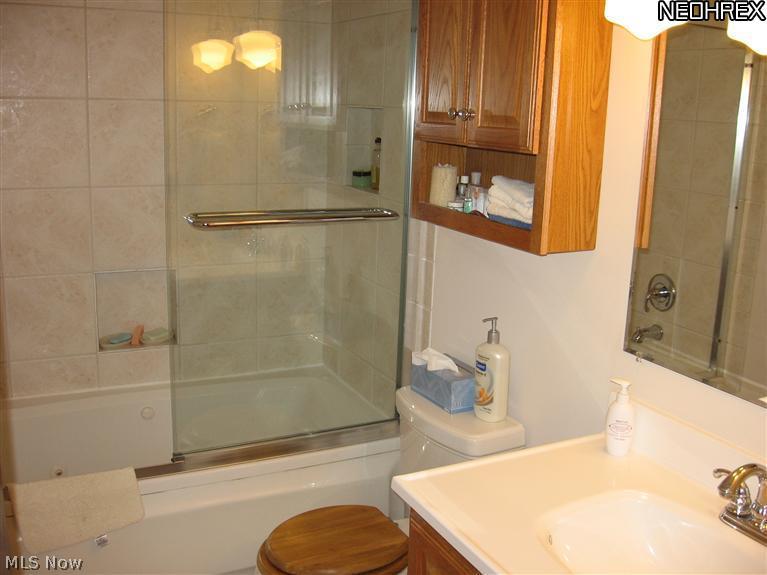 710 Bartlett Road Aurora, OH 44202 - Photo 8 of 16 Gallery Image 8