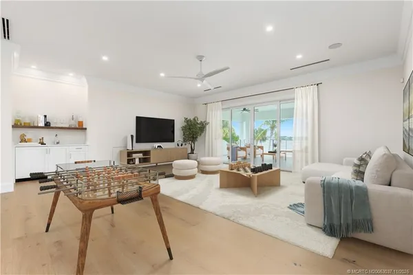 $8,999,000 | 505 Southeast St Lucie Boulevard, Stuart, FL 34996