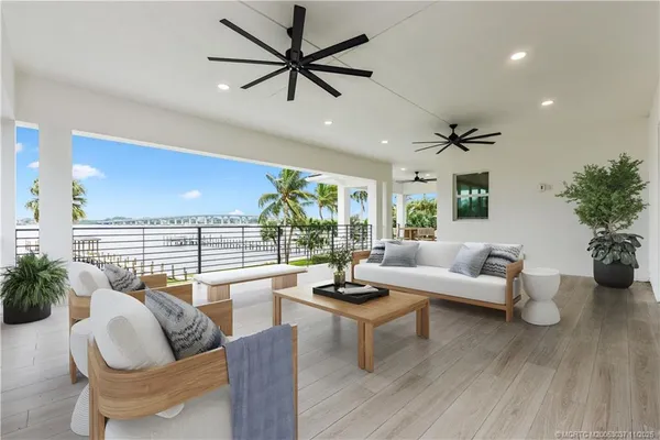 $8,999,000 | 505 Southeast St Lucie Boulevard, Stuart, FL 34996