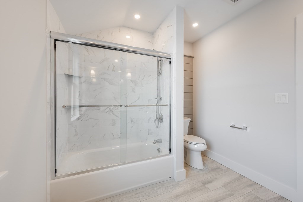 8 Riverside Road Gloucester, MA 01930 - Photo 28 of 40 a bathroom with a shower a toilet and a tub