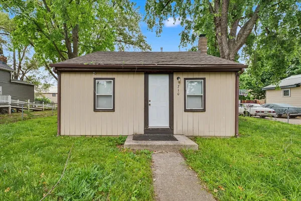 $89,900 | 710 East Park Street, Urbana, IL 61802