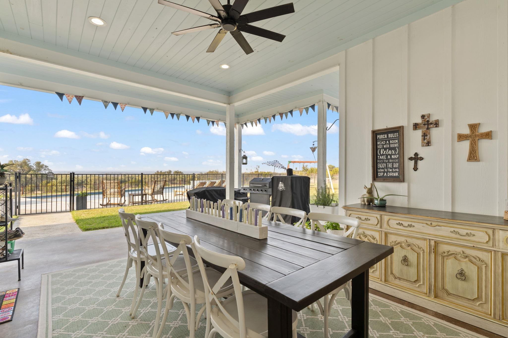452 Southwick Ranch Road Johnson City, TX 78636 - Photo 19 of 30 a living room with furniture and a large window