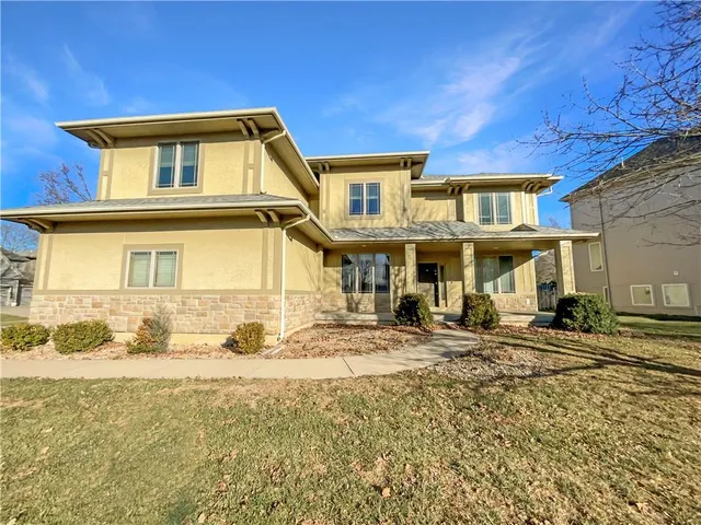$544,000 | 2300 Northeast Silver Spring Lane, Lee's Summit, MO 64086