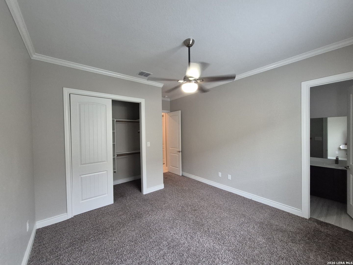 4815 Viewcrest Road San Antonio, TX 78217 - Photo 4 of 28
