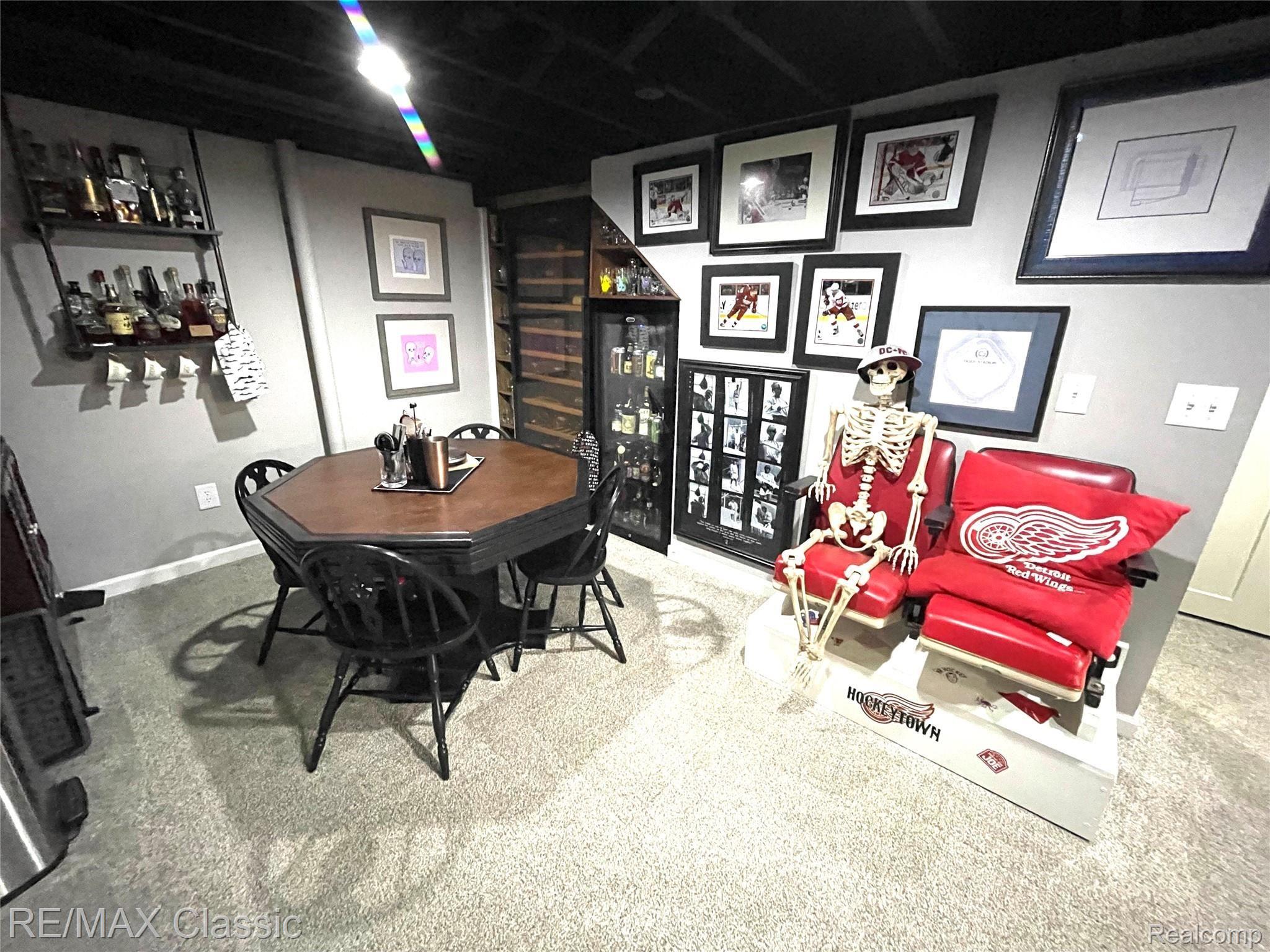 36170 Congress Road Farmington, MI 48335 - Photo 20 of 22 CEE12E81-212A-4988-A78D-3DC71F9C4B57.jpeg