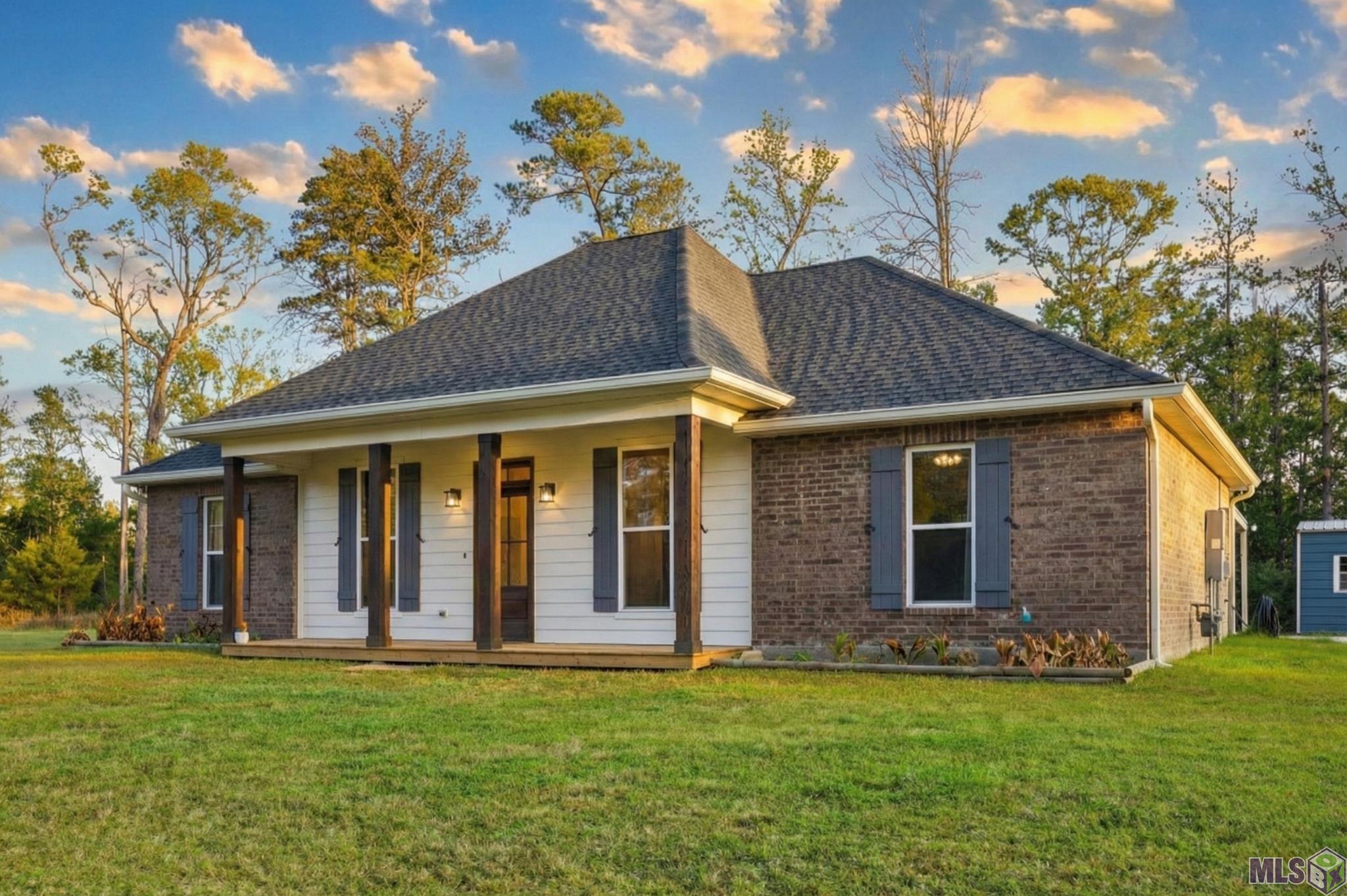 23217 Hoo Shoo Too Road Baton Rouge, LA 70817 - Photo 2 of 18