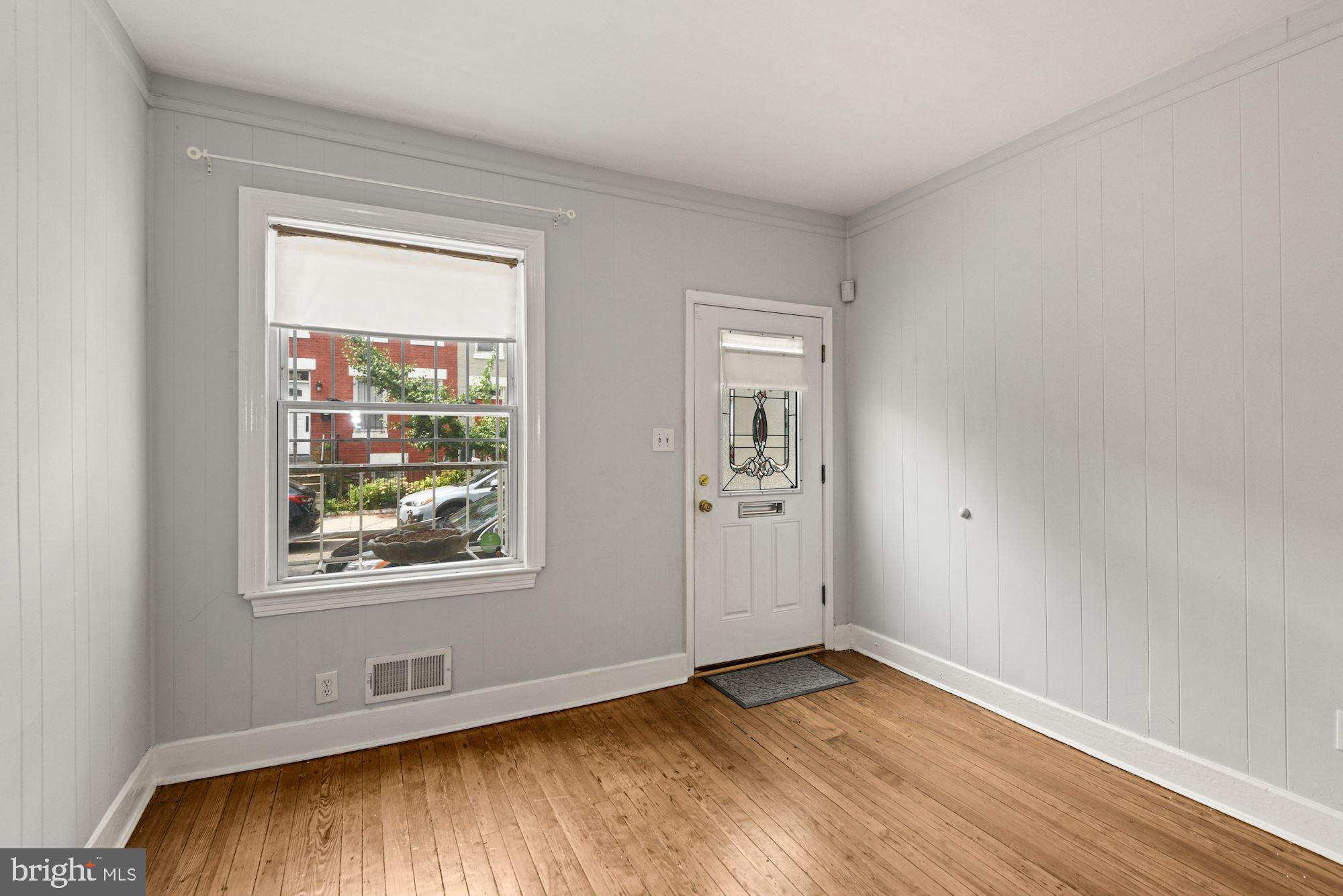 1674 Kramer Street Northeast Washington, DC 20002 - Photo 5 of 28 Living room