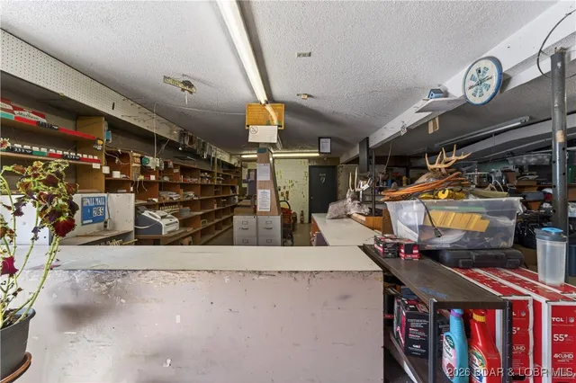 $374,500 | 2001 State Highway 42, Brumley, MO 65017