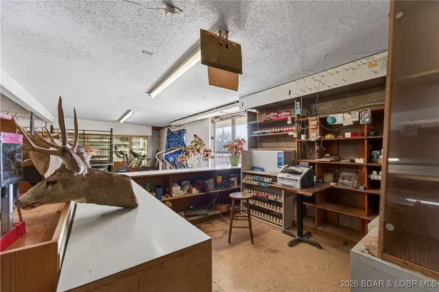 $374,500 | 2001 State Highway 42, Brumley, MO 65017