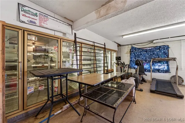 $374,500 | 2001 State Highway 42, Brumley, MO 65017