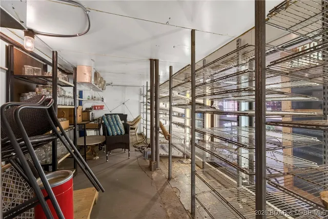 $374,500 | 2001 State Highway 42, Brumley, MO 65017