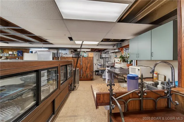 $374,500 | 2001 State Highway 42, Brumley, MO 65017