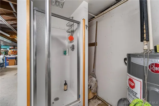 $374,500 | 2001 State Highway 42, Brumley, MO 65017