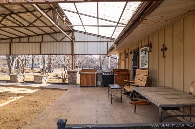 $374,500 | 2001 State Highway 42, Brumley, MO 65017
