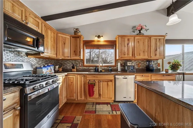 $374,500 | 2001 State Highway 42, Brumley, MO 65017