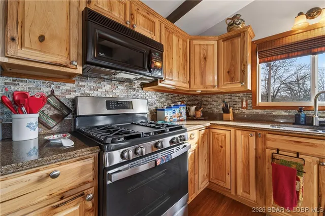 $374,500 | 2001 State Highway 42, Brumley, MO 65017