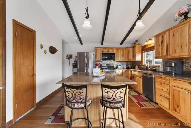 $374,500 | 2001 State Highway 42, Brumley, MO 65017