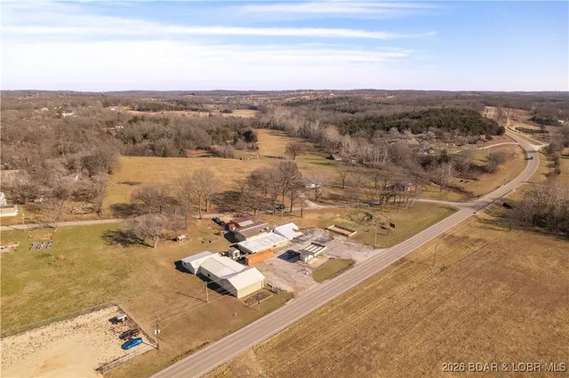 $374,500 | 2001 State Highway 42, Brumley, MO 65017