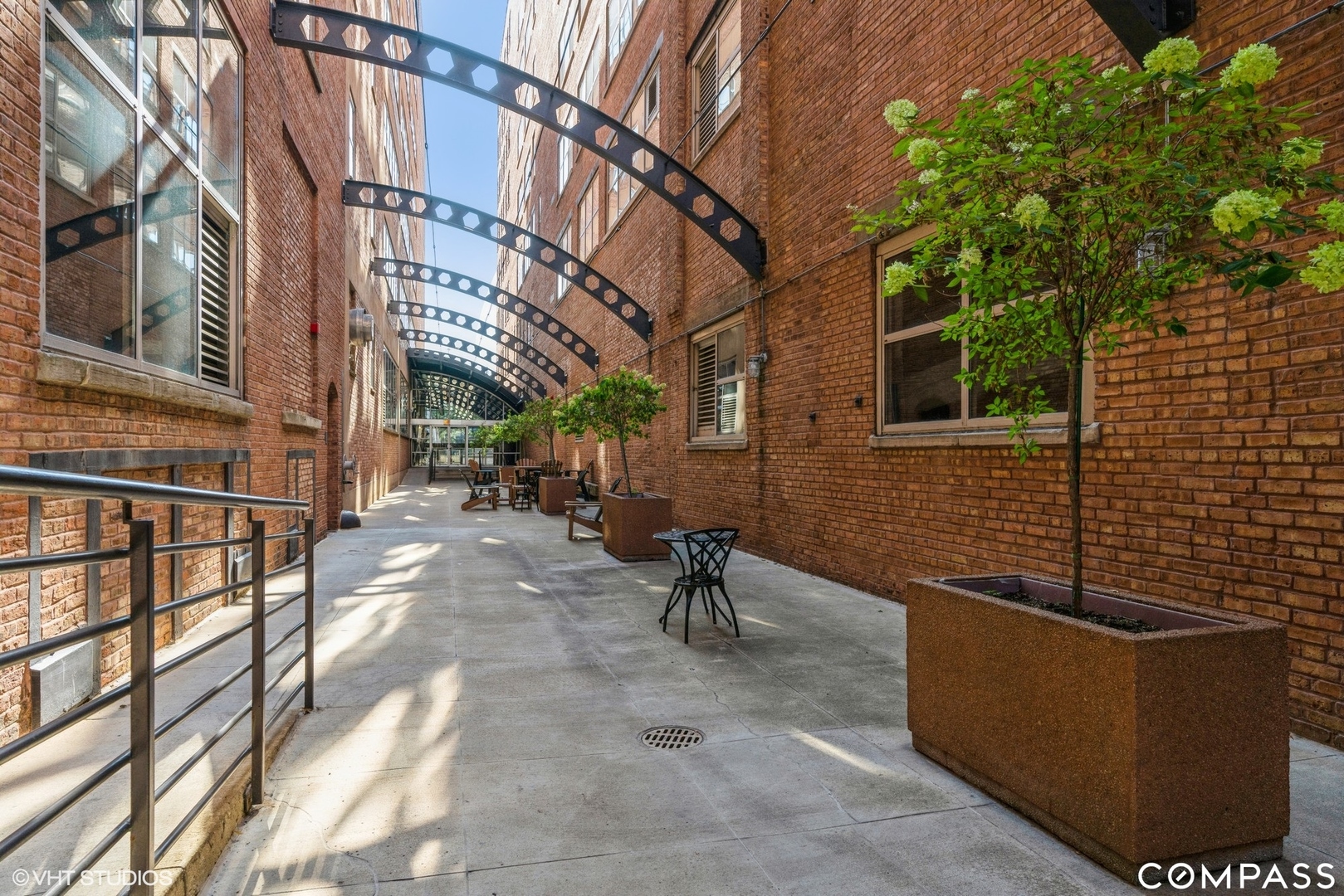 500 South Clinton Street, Unit 603 Chicago, IL 60607 - Photo 11 of 12