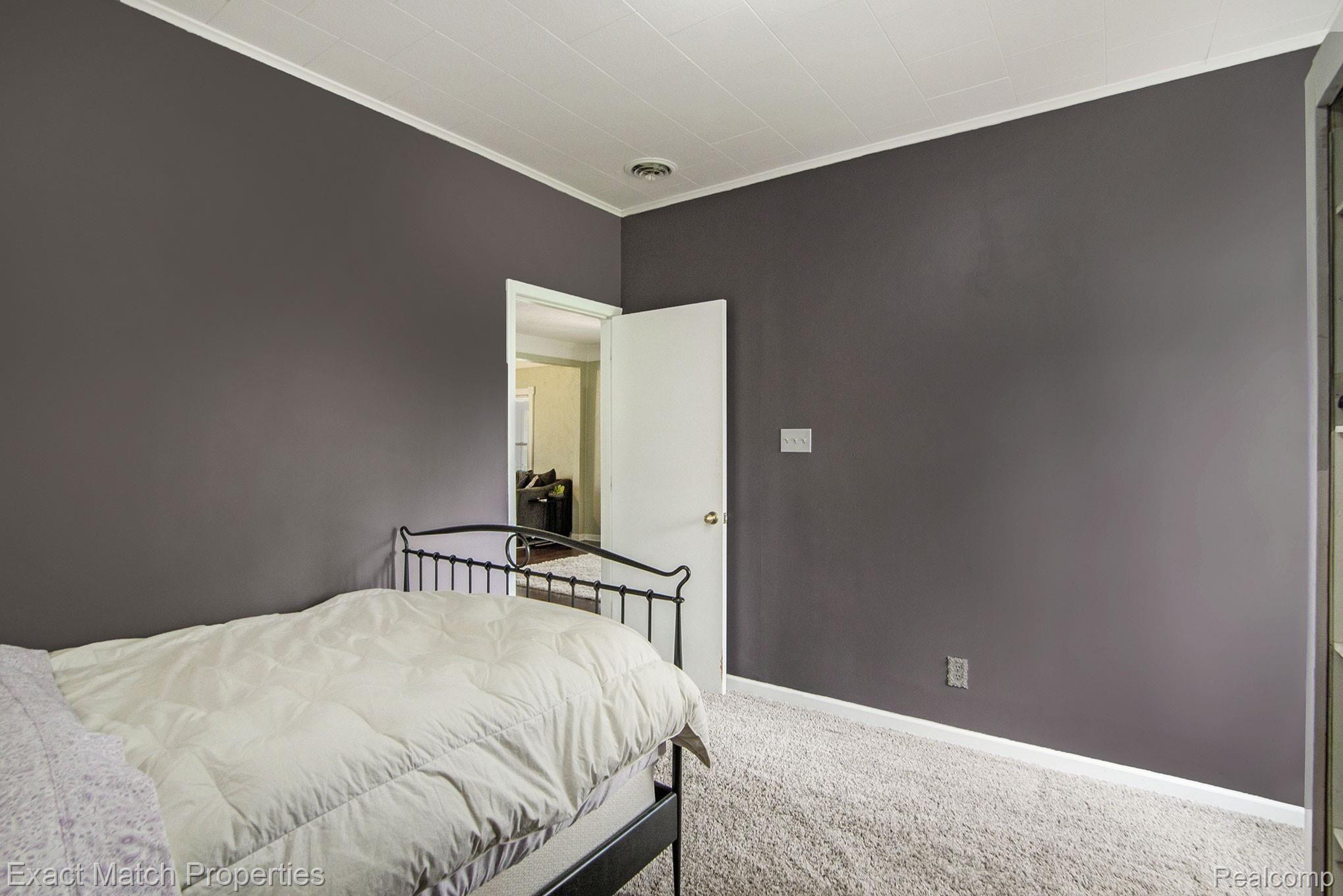 4115 Mapleleaf Road Waterford, MI 48328 - Photo 13 of 31 Fresh paint