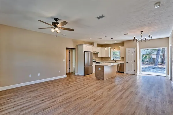 $299,000 | 484 Southeast 44th Street, Keystone Heights, FL 32656