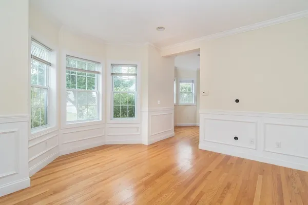 $4,100 | 123 Russell Street, Unit 1, Waltham, MA 02453