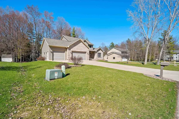$480,000 | 410 Hemlock Street, Peshtigo, WI 54157