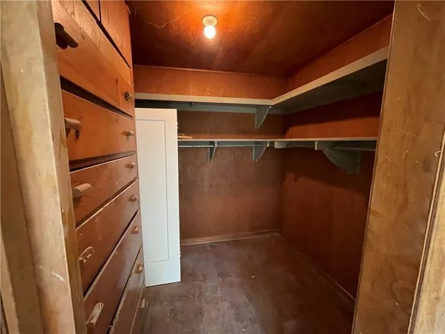 a view of walk in closet