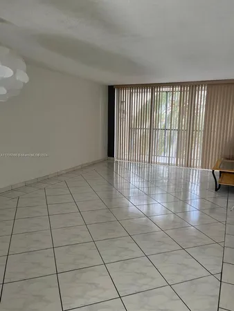 $190,000 | 1075 Northeast Miami Gardens Drive, Unit 205, Miami, FL 33179