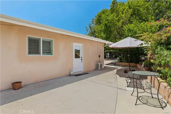 $1,900 | 16577-16575 Knollwood Drive, Granada Hills, CA 91344