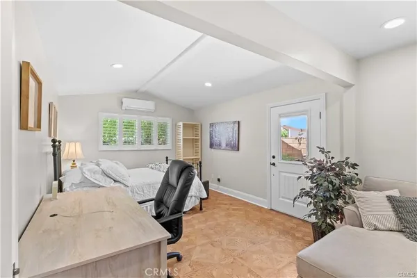 $1,900 | 16577-16575 Knollwood Drive, Granada Hills, CA 91344