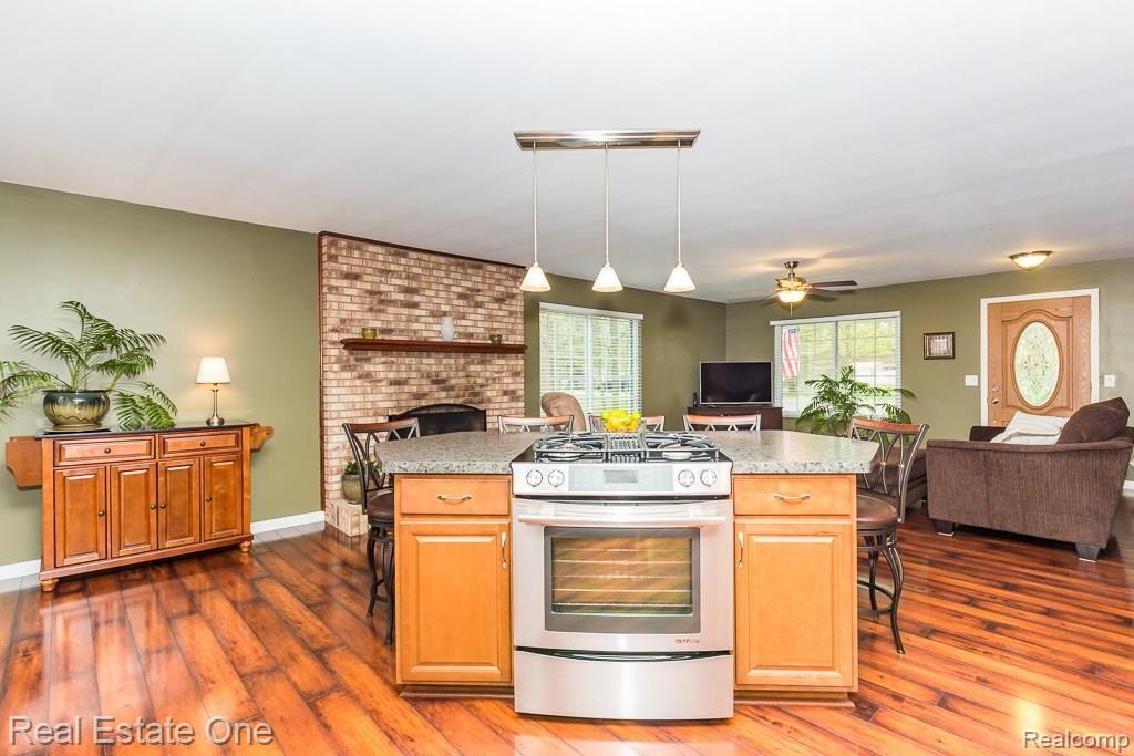 1776 Alsdorf Avenue Rochester Hills, MI 48309 - Photo 8 of 27