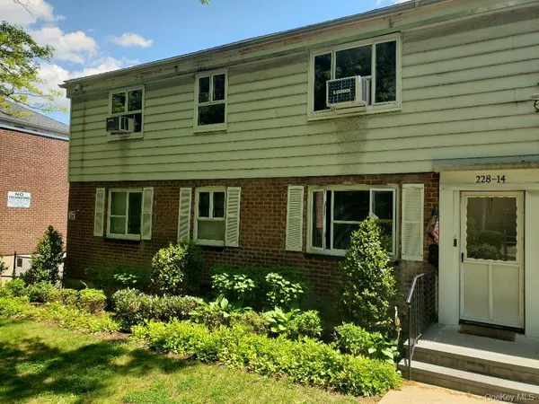 $320,000 | 228-14 Stronghurst Avenue, Unit 3113 LOWER LEVEL | Bellerose