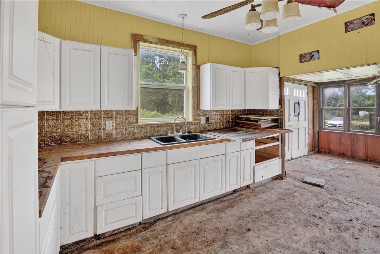 2429 Huron Line Road Cass City, MI 48726 - Photo 13 of 32