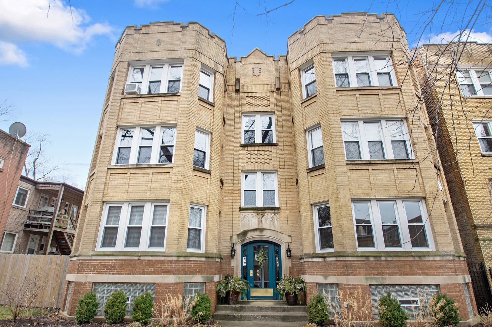 6308 North Richmond Street, Unit 3N Chicago, IL 60659 - Photo 1 of 10