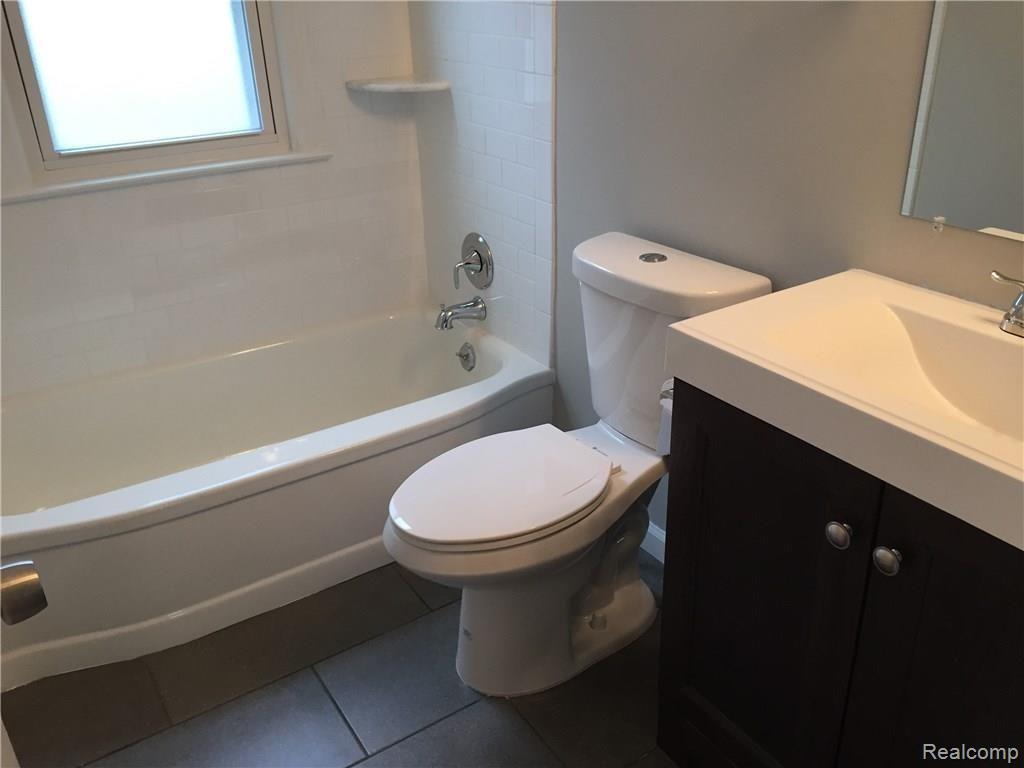 527 Roth Boulevard Clawson, MI 48017 - Photo 22 of 45 IMG_3469.JPG