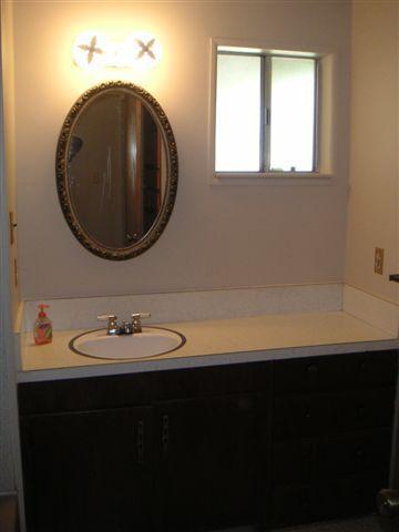 994 North Haney Avenue Reedley, CA 93654 - Photo 13 of 19 Gallery Image 13