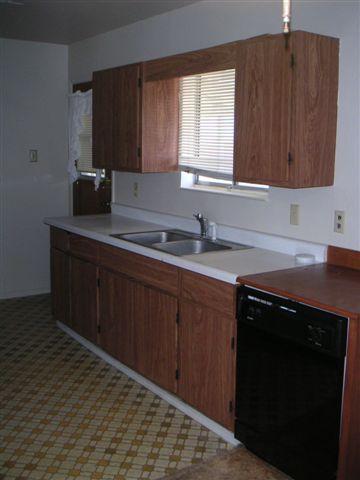 994 North Haney Avenue Reedley, CA 93654 - Photo 6 of 19 Gallery Image 6