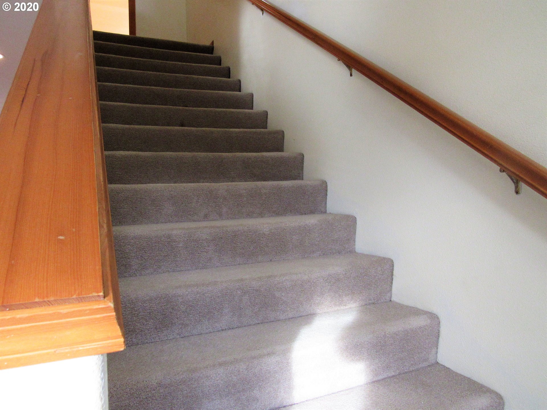 1244 Southwest 160th Avenue, Unit 101 Beaverton, OR 97006 - Photo 12 of 24 a view of entryway