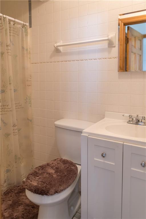 364 Lincoln Hall Road Elizabeth, PA 15037 - Photo 13 of 19 2nd full bath