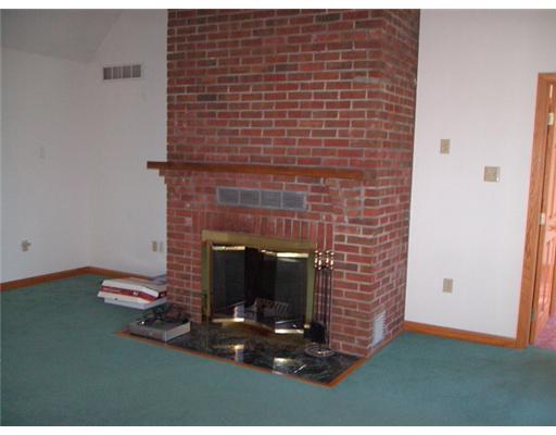 430 B School Road Clinton, PA 15026 - Photo 2 of 17 Living Room.