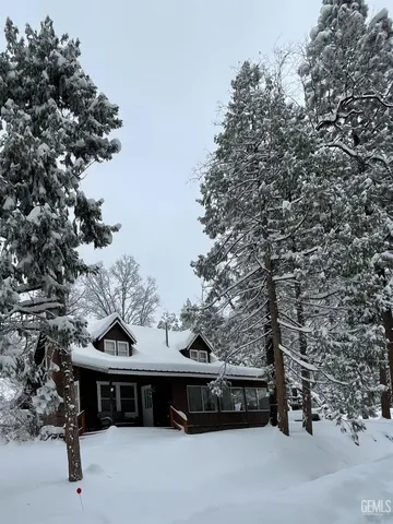 a view of a outdoor space