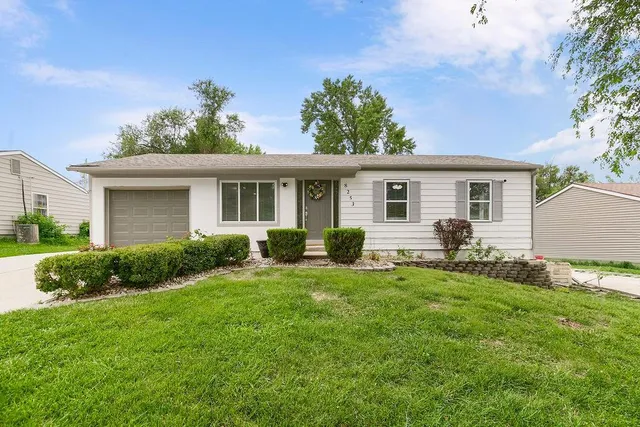$325,000 | 8253 Orient Drive, Kansas City, KS 66112