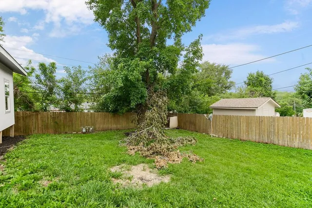 $325,000 | 8253 Orient Drive, Kansas City, KS 66112